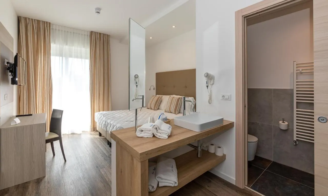 Hotel Mayer Τζεσόλο Λίντο 3*,